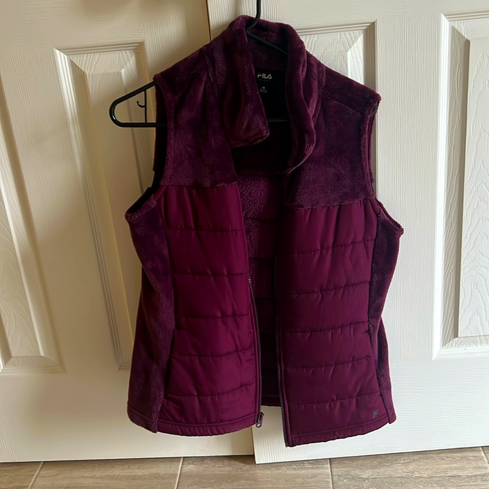NWOT Fila puffer vest